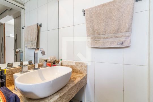 Banheiro da Suíte 1 de apartamento à venda com 2 quartos, 110m² em Jardim Paulista, São Paulo