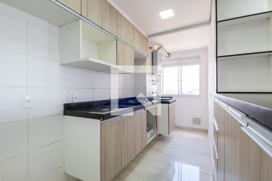 Cozinha de apartamento à venda com 2 quartos, 48m² em Santa Maria, Osasco