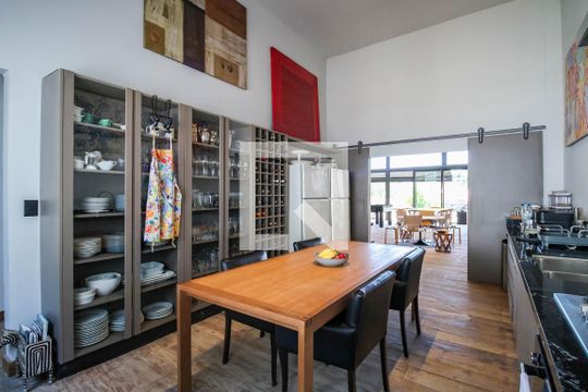Cozinha de casa à venda com 2 quartos, 700m² em Morumbi, São Paulo