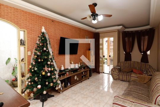 Casa para alugar com 3 quartos, 127m² em Jardim Maringa, São Paulo