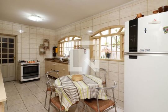 Cozinha de casa para alugar com 3 quartos, 127m² em Jardim Maringa, São Paulo