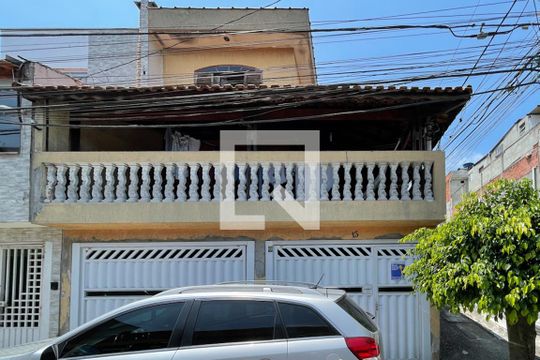 Fachada de casa à venda com 2 quartos, 125m² em Bairro dos Casa, São Bernardo do Campo