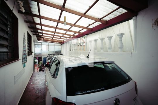 Garagem de casa à venda com 5 quartos, 190m² em Bosque da Saúde, São Paulo
