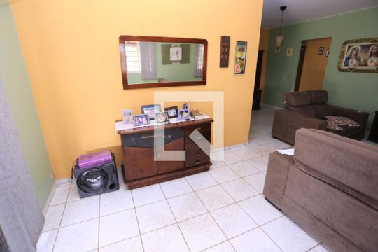 Sala de casa à venda com 3 quartos, 245m² em Setor Habitacional Arniqueira (Águas Claras), Brasília