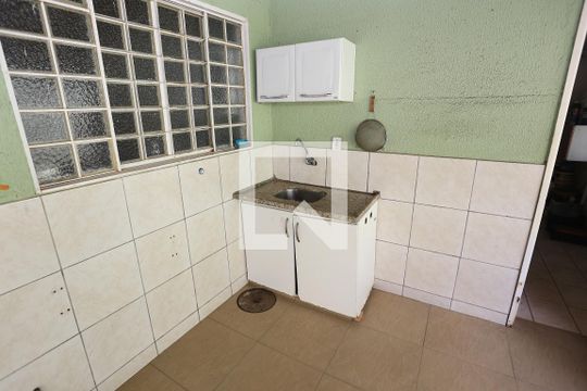 Quarto de Área de Serviço de casa à venda com 3 quartos, 245m² em Setor Habitacional Arniqueira (Águas Claras), Brasília