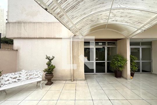 Hall de entrada de apartamento à venda com 2 quartos, 67m² em Vila Monte Alegre, São Paulo
