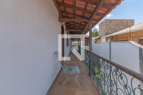 Varanda de casa à venda com 5 quartos, 363m² em Dona Clara, Belo Horizonte