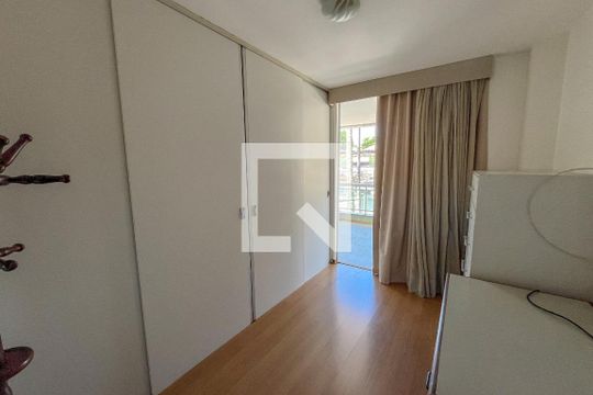 Quarto 1 de apartamento à venda com 4 quartos, 200m² em Jardim Guanabara, Rio de Janeiro