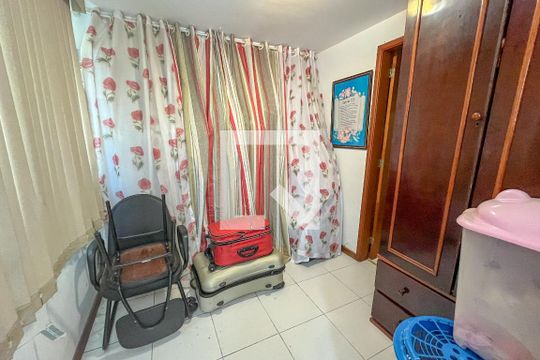 Quarto de Serviço de apartamento à venda com 4 quartos, 200m² em Jardim Guanabara, Rio de Janeiro