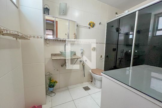 Banheiro do Quarto 2 de apartamento à venda com 4 quartos, 200m² em Jardim Guanabara, Rio de Janeiro