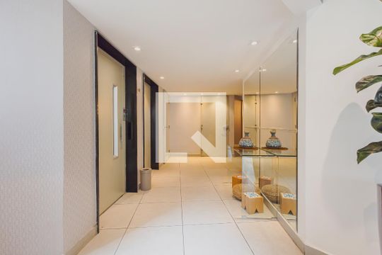 Hall social de apartamento para alugar com 1 quarto, 35m² em Jardim Paulista, São Paulo