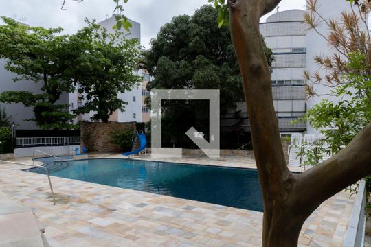 Área comum - Piscina de apartamento para alugar com 1 quarto, 55m² em Jardim Las Palmas, Guarujá