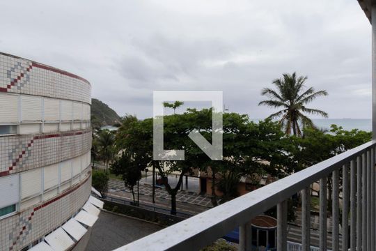 Vista de apartamento para alugar com 1 quarto, 55m² em Jardim Las Palmas, Guarujá
