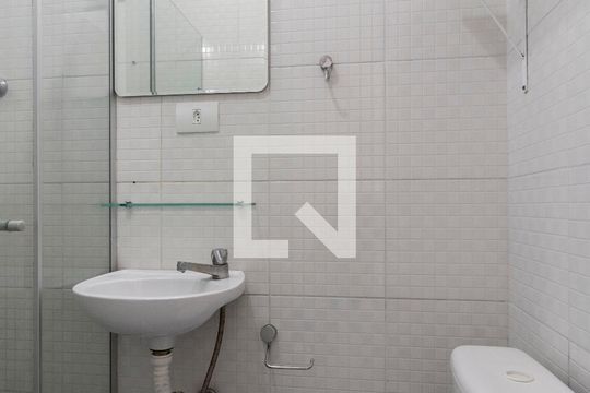 Banheiro da Suíte 1 de apartamento para alugar com 1 quarto, 55m² em Jardim Las Palmas, Guarujá