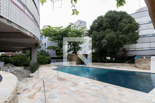 Área comum - Piscina de apartamento para alugar com 1 quarto, 55m² em Jardim Las Palmas, Guarujá