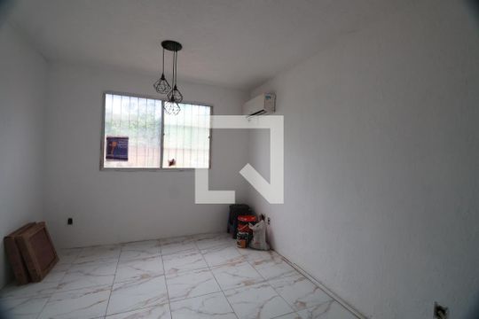 Sala de apartamento à venda com 2 quartos, 42m² em Rio Branco, Canoas
