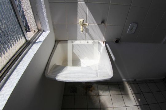  Área de Serviço de apartamento para alugar com 2 quartos, 50m² em Vila Graciosa, São Paulo