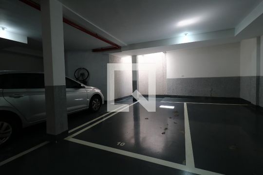Garagem de apartamento para alugar com 2 quartos, 90m² em Bangú, Santo André
