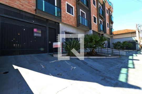 Fachada de apartamento para alugar com 2 quartos, 90m² em Bangú, Santo André