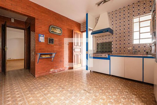 Cozinha de casa à venda com 3 quartos, 385m² em Vila Madalena, São Paulo