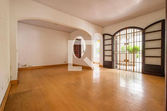 Casa à venda com 3 quartos, 385m² em Vila Madalena, São Paulo