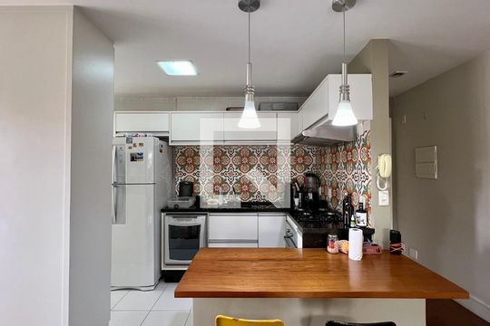 Cozinha de apartamento à venda com 1 quarto, 53m² em Pinheiros, São Paulo