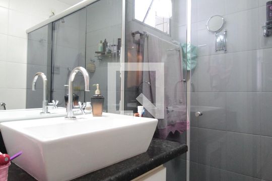Banheiro da Suite de apartamento para alugar com 3 quartos, 93m² em Dona Clara, Belo Horizonte