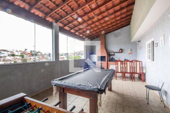 Área comum de casa para alugar com 3 quartos, 320m² em Helena Maria, Osasco