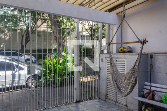 Garagem de casa para alugar com 3 quartos, 209m² em Pompeia, São Paulo