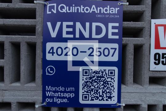 Placa de apartamento à venda com 1 quarto, 24m² em Parque Vitoria, São Paulo