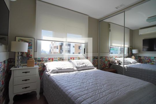 Suíte 1 de apartamento à venda com 2 quartos, 95m² em Petrópolis, Porto Alegre