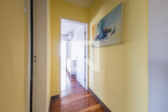 Corredor de apartamento para alugar com 2 quartos, 80m² em Daniel Lisboa, Salvador