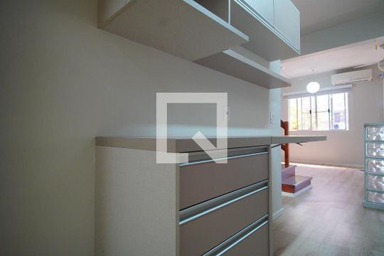 Cozinha de casa de condomínio à venda com 3 quartos, 104m² em Humaitá, Porto Alegre