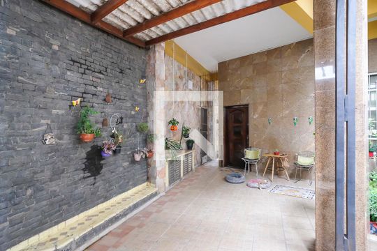 Garagem de casa à venda com 3 quartos, 305m² em Fundação, São Caetano do Sul