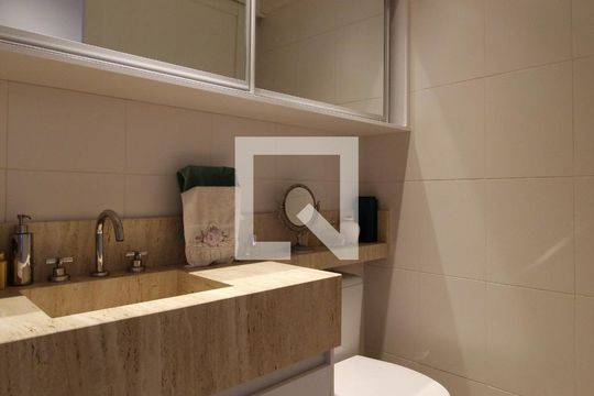 Banheiro Social de apartamento à venda com 2 quartos, 63m² em Vila Olímpia, São Paulo