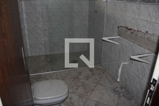 Banheiro de casa à venda com 6 quartos, 300m² em Eldorado, Contagem
