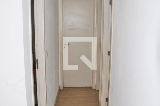 Detalhe - Corredor Quartos de apartamento à venda com 3 quartos, 60m² em Parque Maria Domitila, São Paulo