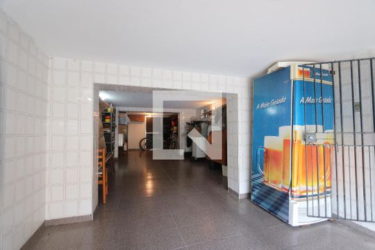 Garagem de casa para alugar com 2 quartos, 110m² em Vila Carrão, São Paulo