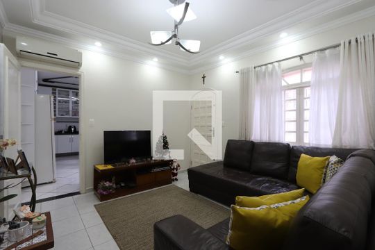 Casa para alugar com 2 quartos, 110m² em Vila Carrão, São Paulo