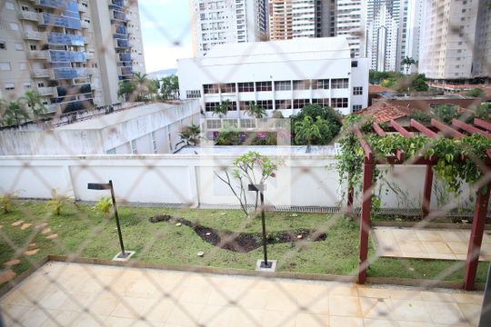 Vista Quarto 2 de apartamento para alugar com 3 quartos, 75m² em Setor Bueno, Goiânia