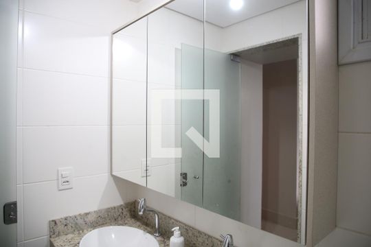 Banheiro - Quarto de apartamento para alugar com 3 quartos, 75m² em Setor Bueno, Goiânia
