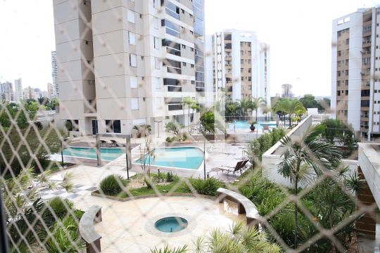 Vista Quarto de apartamento para alugar com 3 quartos, 75m² em Setor Bueno, Goiânia