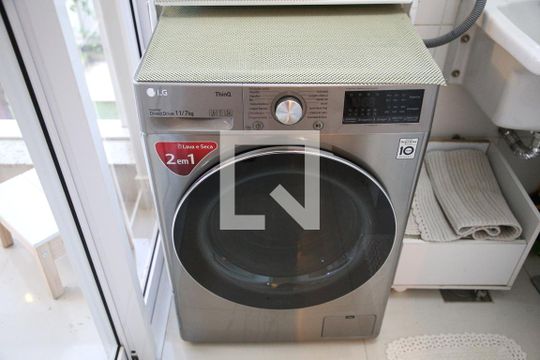 Área de Serviço de apartamento para alugar com 3 quartos, 75m² em Setor Bueno, Goiânia