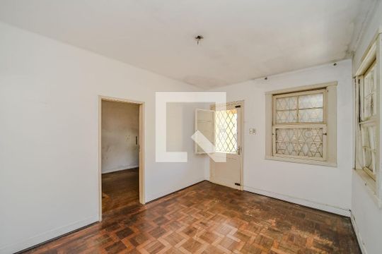 Sala de Estar de casa à venda com 3 quartos, 130m² em Passo D’areia, Porto Alegre