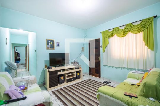 Casa à venda com 3 quartos, 130m² em Veloso, Osasco