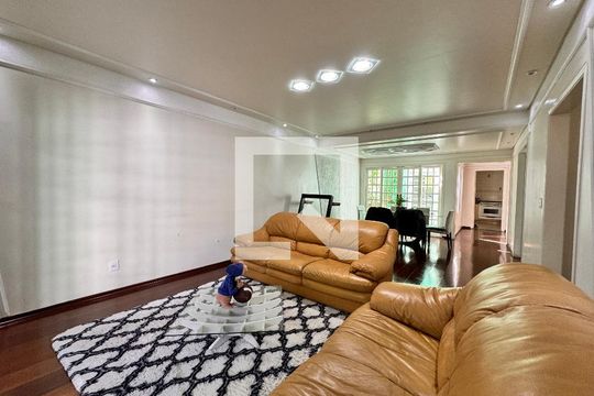 Sala de casa para alugar com 4 quartos, 500m² em Campestre, Santo André