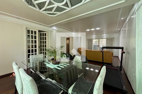 Sala de casa para alugar com 4 quartos, 500m² em Campestre, Santo André
