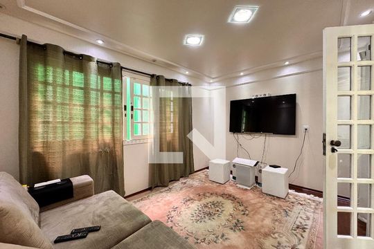Sala de TV de casa para alugar com 4 quartos, 500m² em Campestre, Santo André
