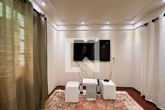 Sala de TV de casa para alugar com 4 quartos, 500m² em Campestre, Santo André