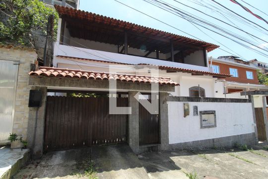 Fachada de casa de condomínio à venda com 4 quartos, 204m² em Anil, Rio de Janeiro